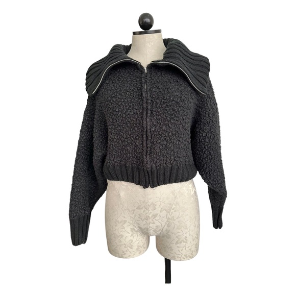 Sage The Label Hillary Black Crop Chunky Zip Up Sweater Cape Collar Size Large - Picture 15 of 16